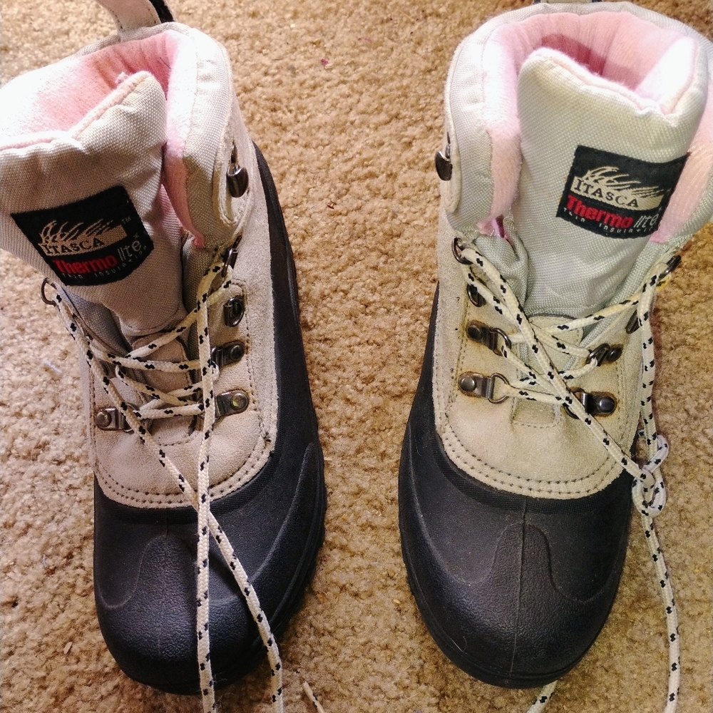 Itasca Thermolite Boots - Black and Cream